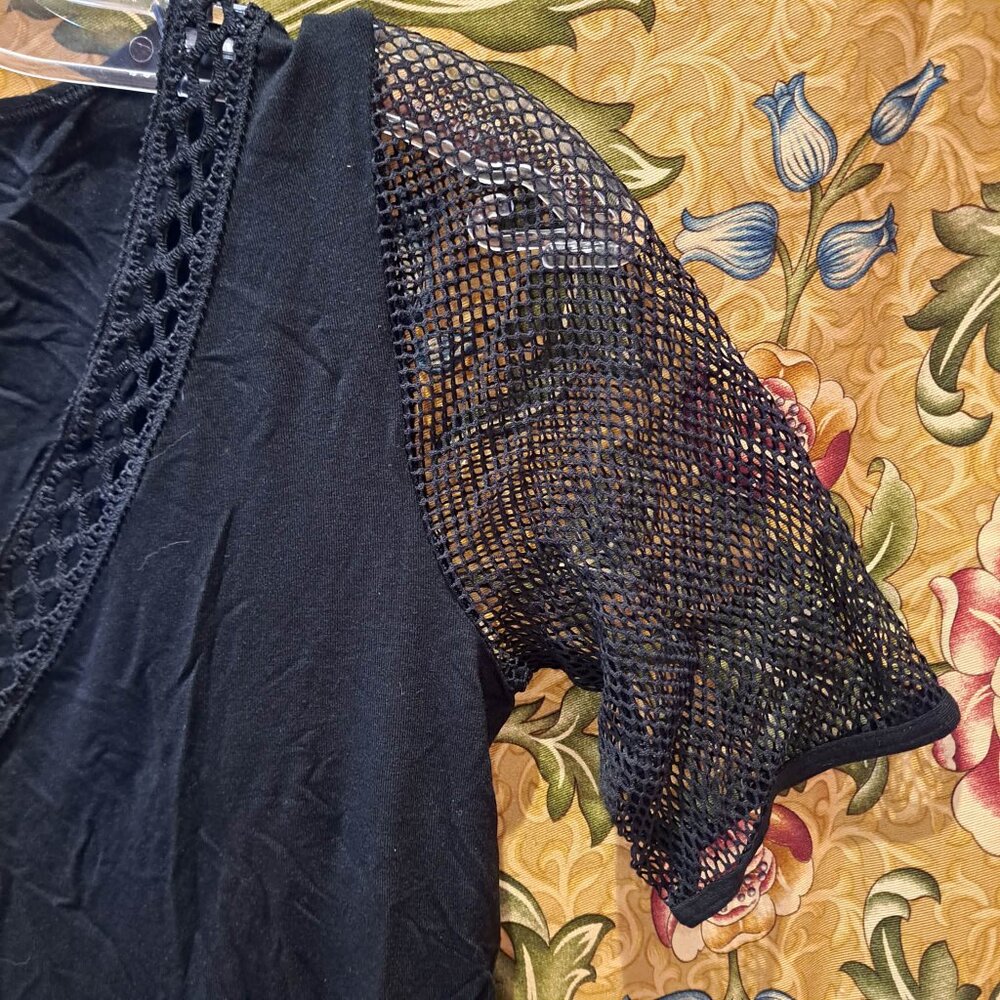 black short sleeve mesh shirt - Picture 8 of 11